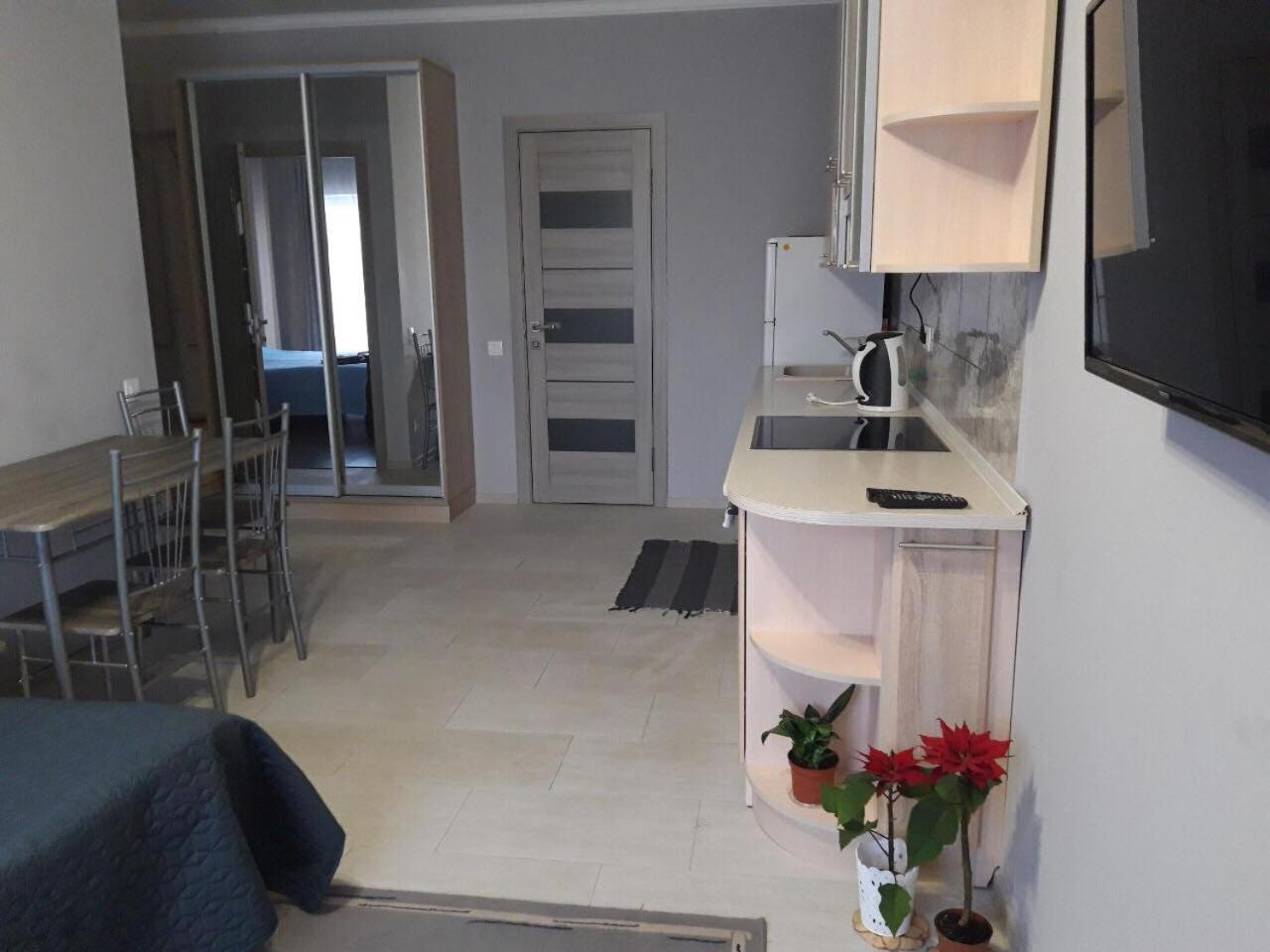 Lutsk, Double-Room apartments Eksteriør bilde